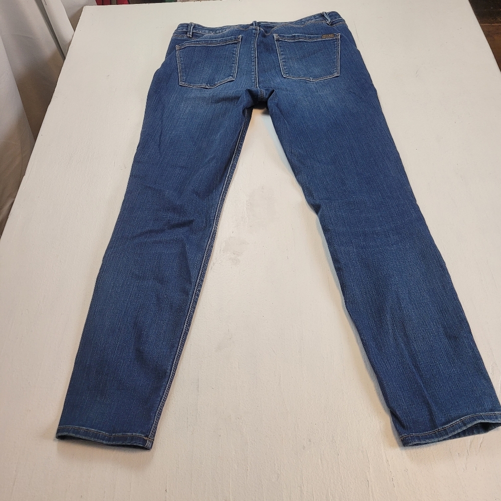 White House Black Market Dark Denim Distressed Skinny Jeans - Picture 9 of 9